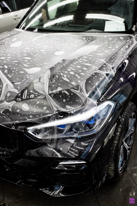 Оклейка авто пленкой в Москве