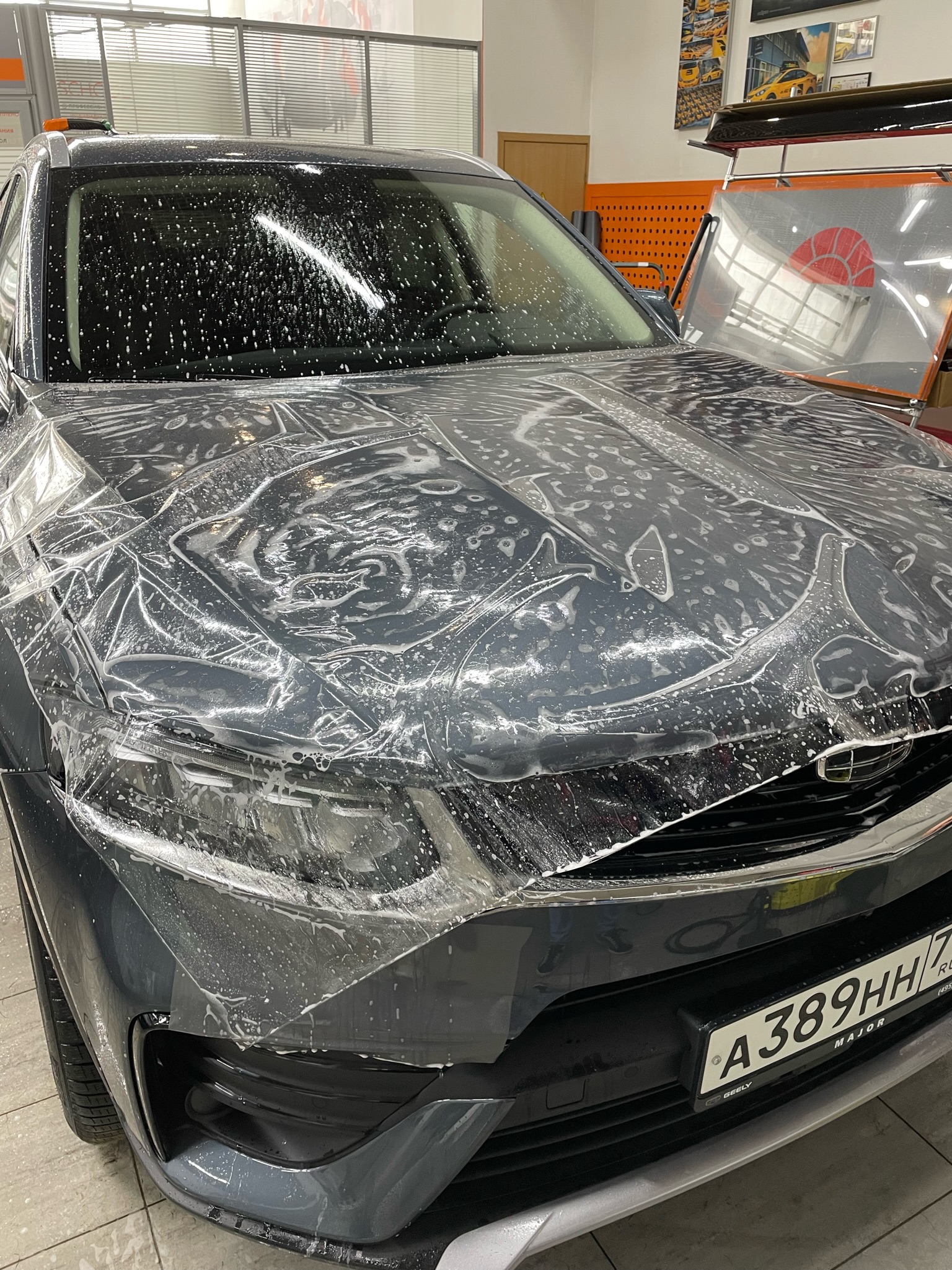 Оклейка авто пленкой в Москве